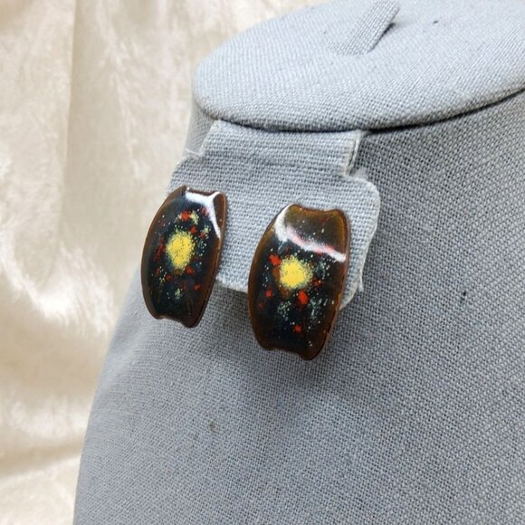 Vintage Mid-Century Cosmic Design Screw back earrings - Picture 3 of 5